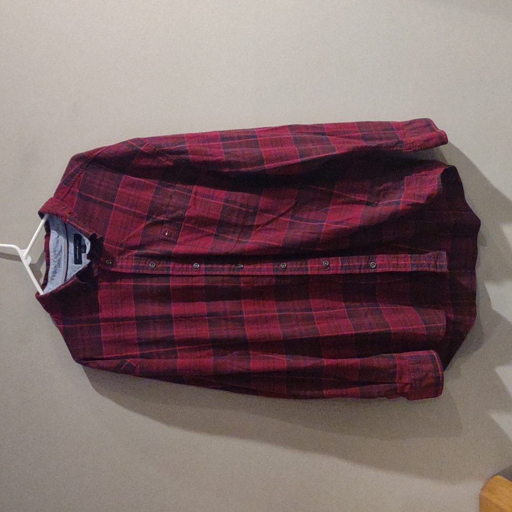 Tommy Hilfiger Men's Xxlg Classic Fit Stretch Burgundy Plaid Button Down Shirt